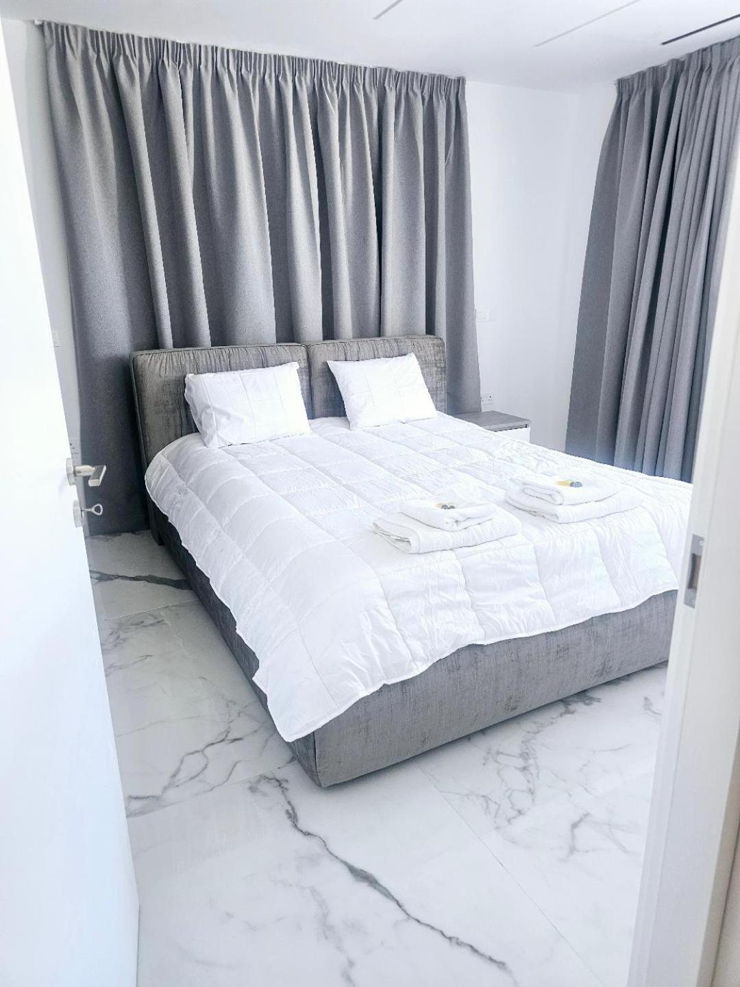Deluxe Apartment Paphos Eksteriør bilde
