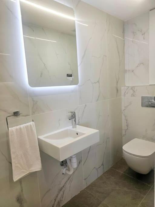 Deluxe Apartment Paphos Eksteriør bilde