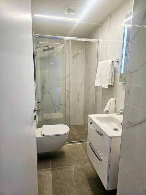 Deluxe Apartment Paphos Eksteriør bilde